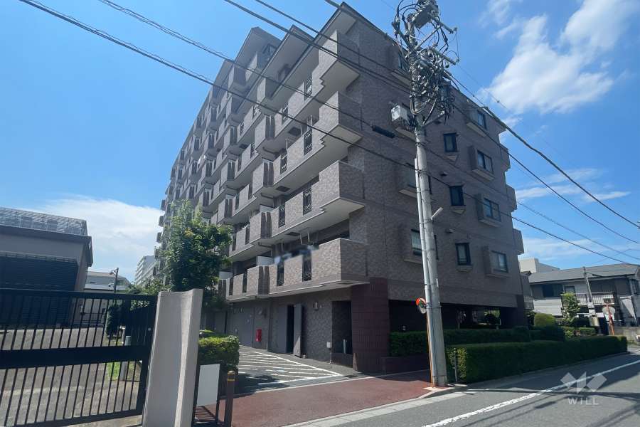 ライオンズシティ蓮根の外観（南東側から）　