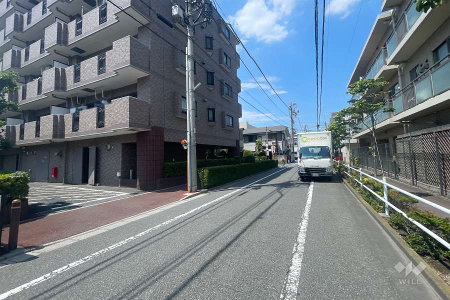 敷地東側の前面道路　