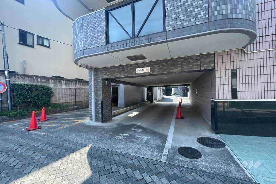 駐車場の出入り口