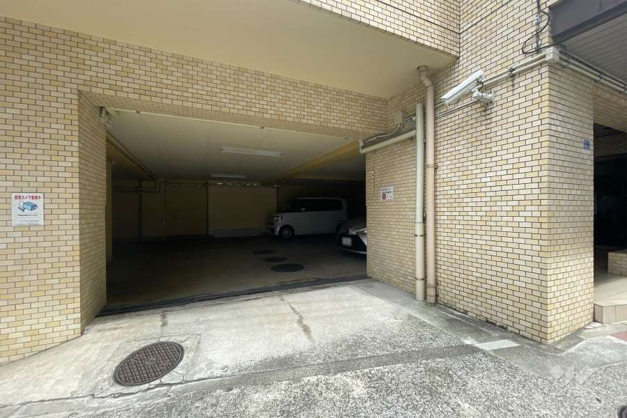敷地内駐車場（屋内平面式）　