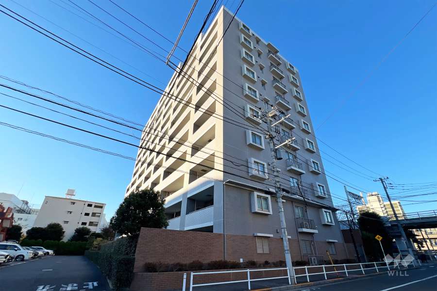 西台パーク・ホームズの外観（南東側から）