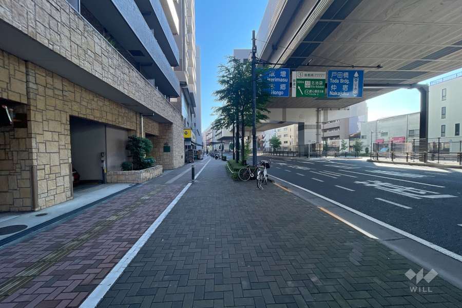 敷地南東側の前面道路