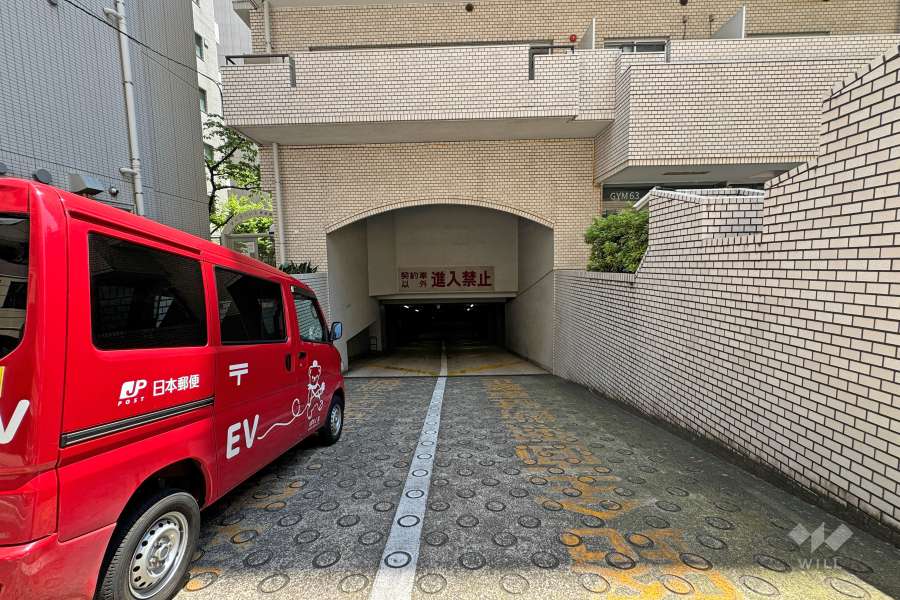 駐車場の出入り口