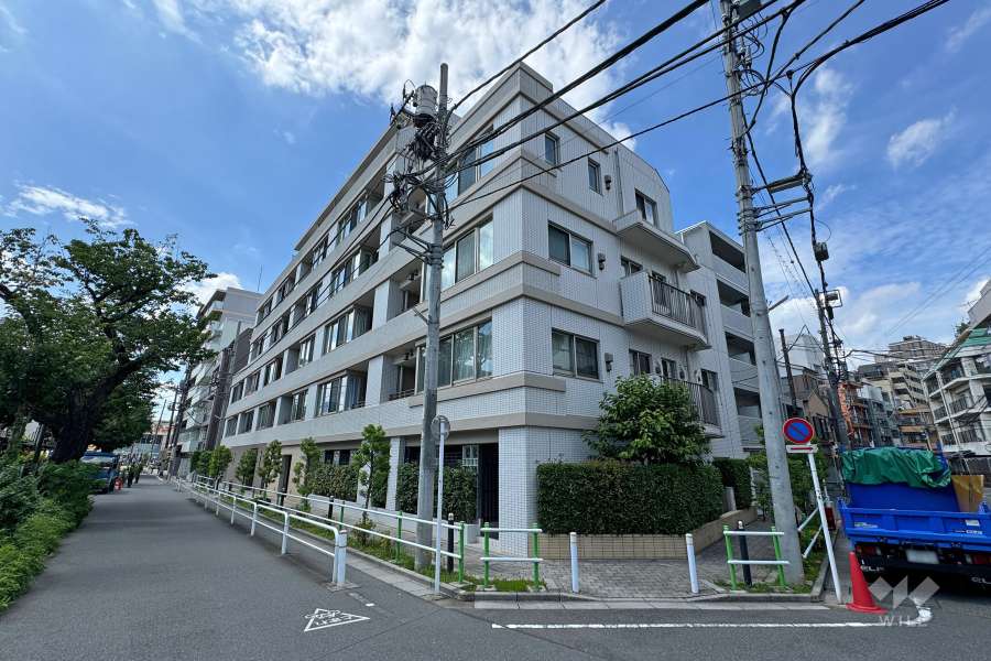 パークホームズ板橋ブロッサムアヴェニューの外観（南東側から）