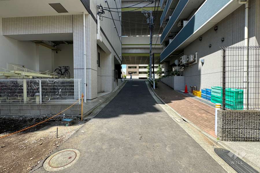 敷地南側の前面道路　