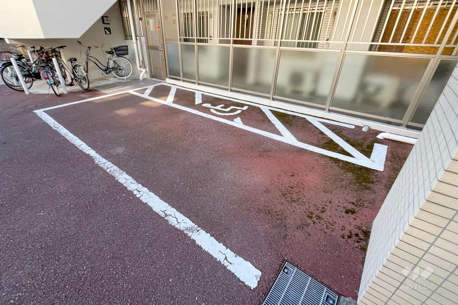 敷地内駐車場（屋外平面式）