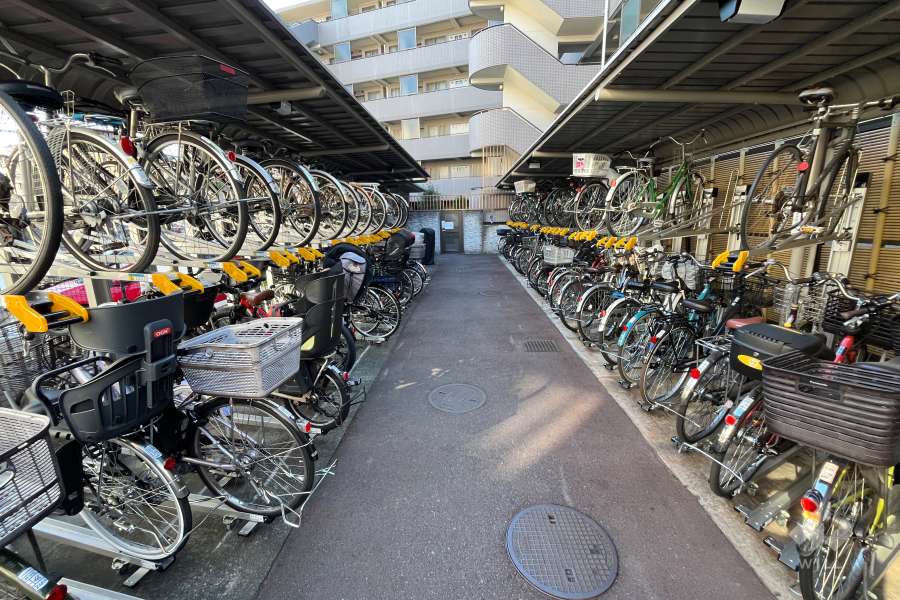 駐輪場（屋根付き）