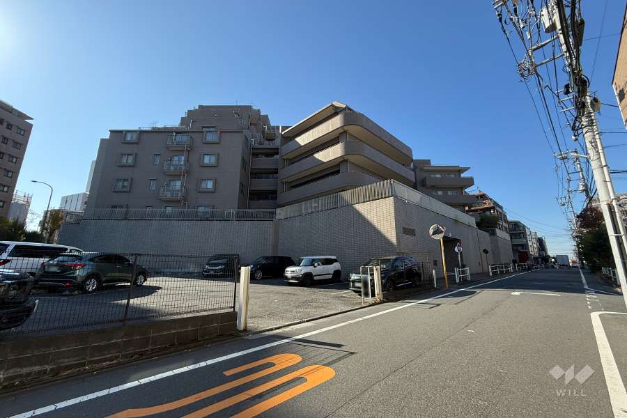 コスモ小竹向原ガーデンフォルムの外観（北東側から）