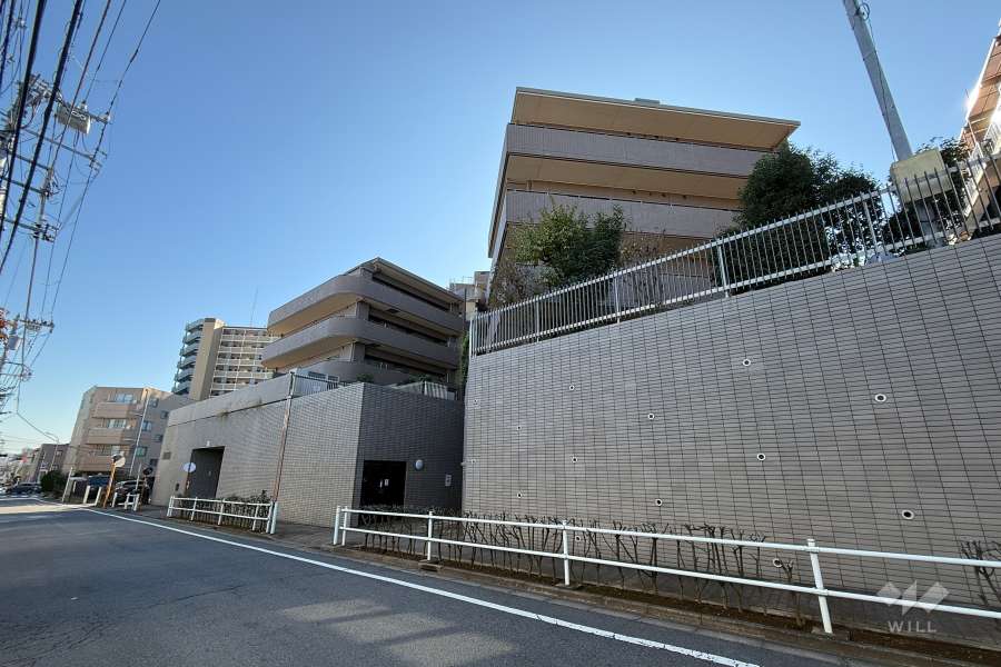 コスモ小竹向原ガーデンフォルムの外観（北西側から）