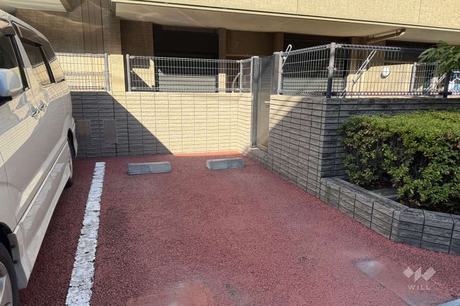 敷地内駐車場（屋外平面式）