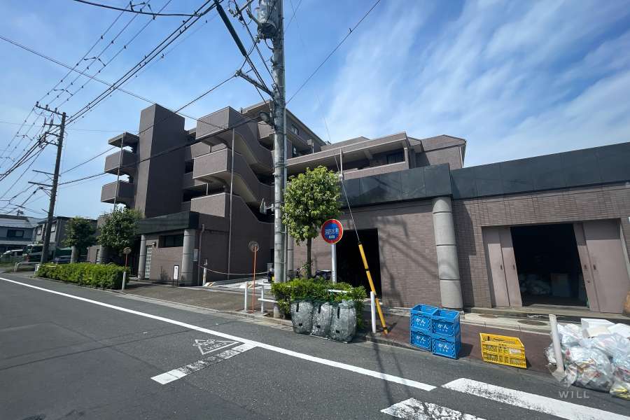 コスモ板橋前野町ヒルズの外観（北東側から）