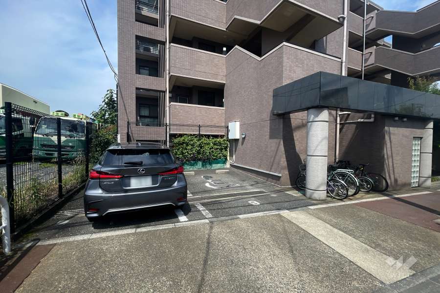 敷地内駐車場（屋外平面式）　
