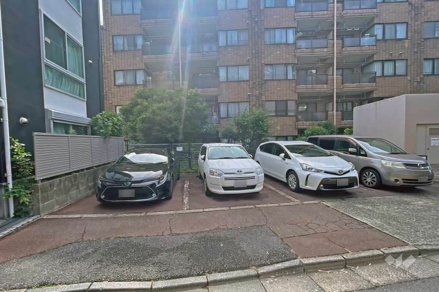敷地内駐車場（屋外平面式）