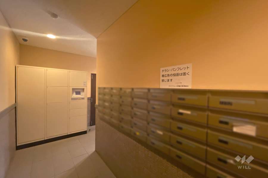 宅配ボックスと共用ポスト　