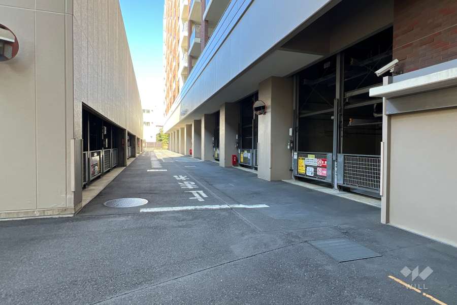 敷地内駐車場（屋内機械式）