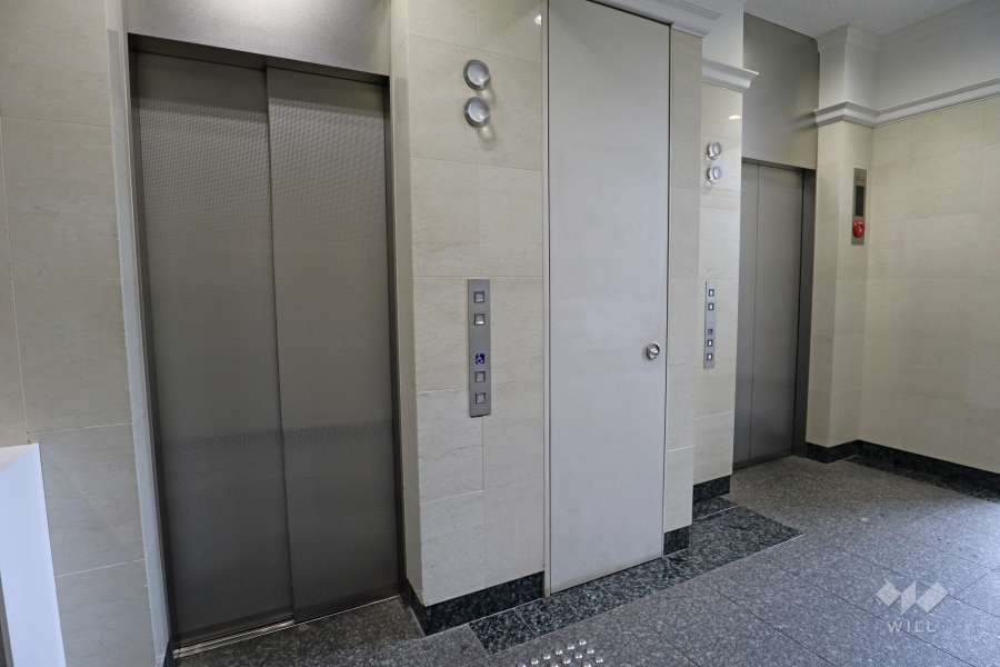 共用のエレベーター