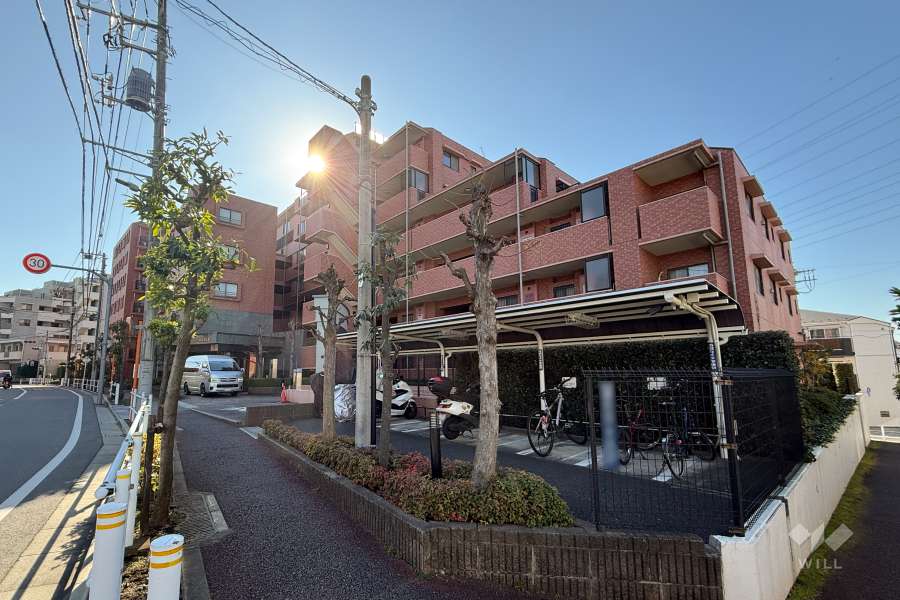 ライオンズガーデン東武練馬弐番館の外観（北東側から）
