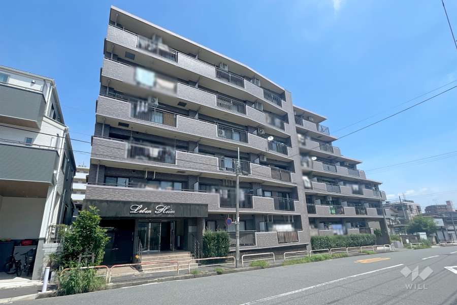 レーベンハイム赤塚公園参番館の外観（南側から）