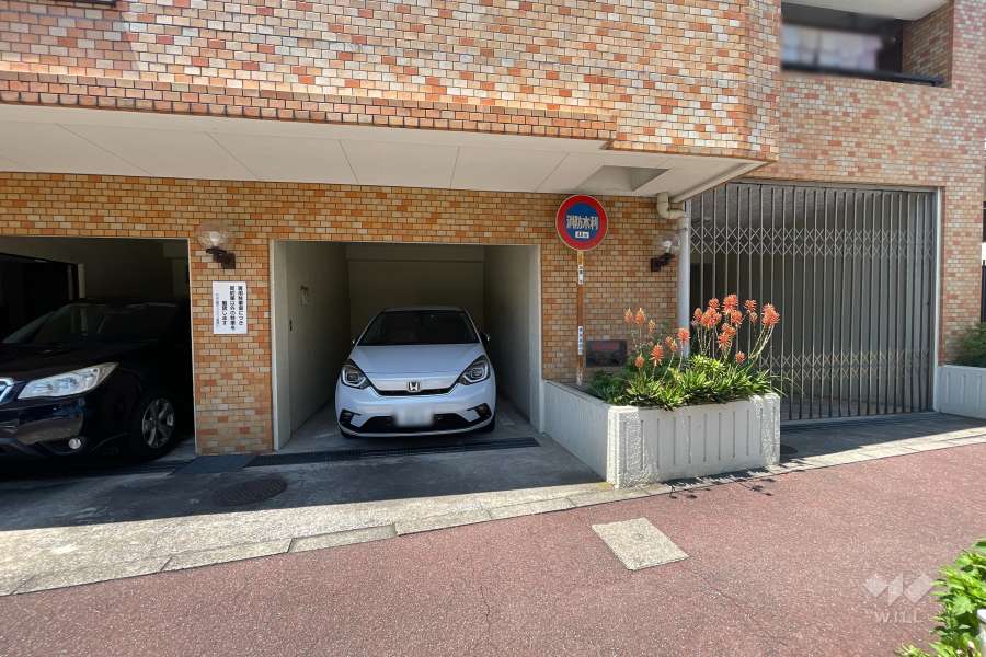 敷地内駐車場（屋内平面式）