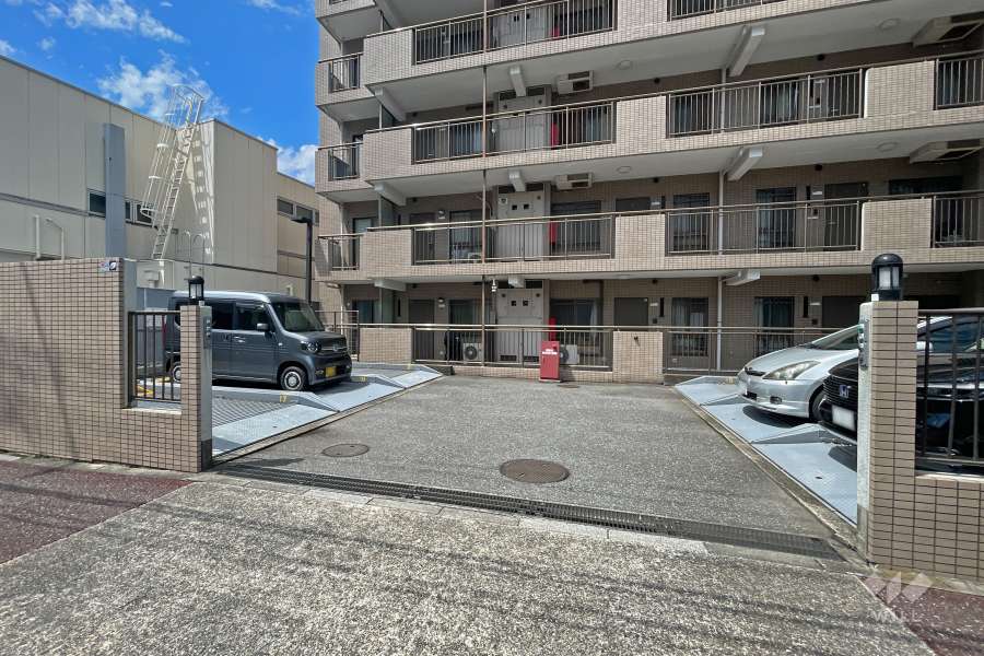 敷地内駐車場（屋外機械式）