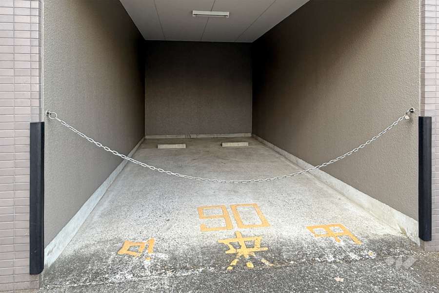敷地内駐車場（屋内平面式）