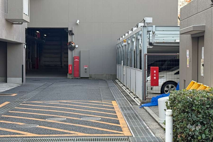 敷地内駐車場（屋外機械式）