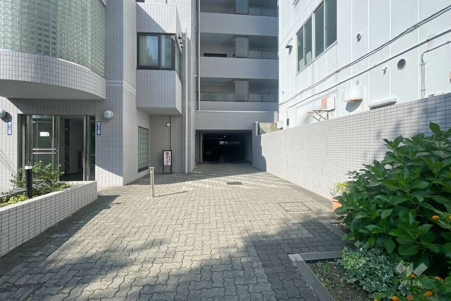 駐車場の出入り口