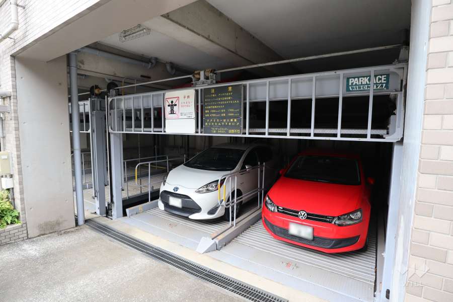 敷地内駐車場（屋内機械式）