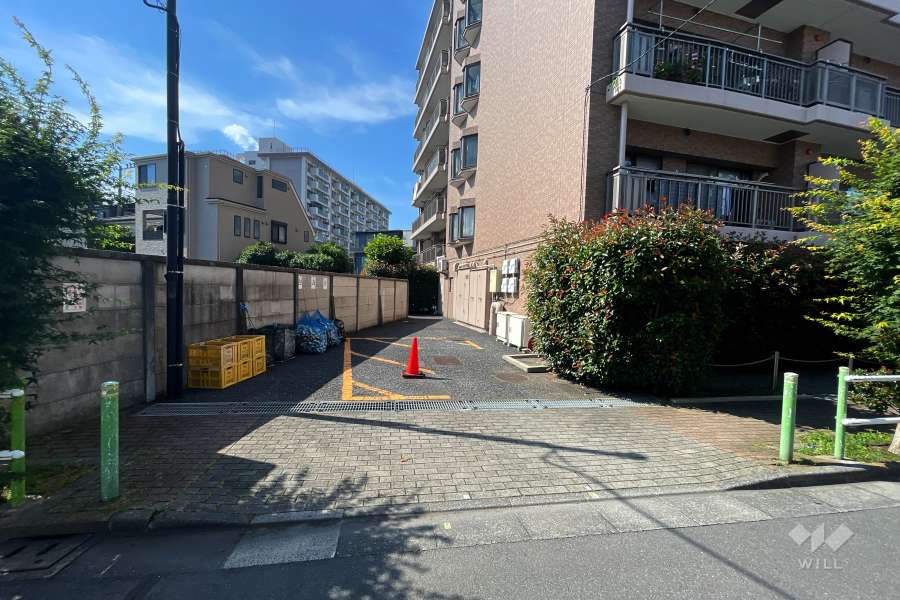 敷地内駐車場（屋外平面式）