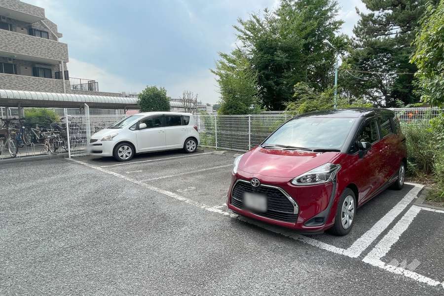 敷地内駐車場（屋外平面式）