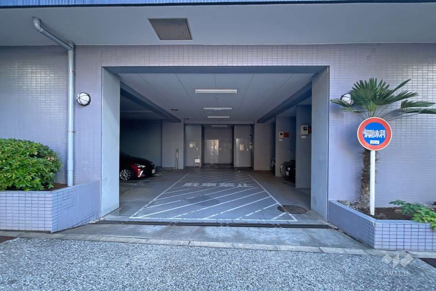 駐車場の出入り口
