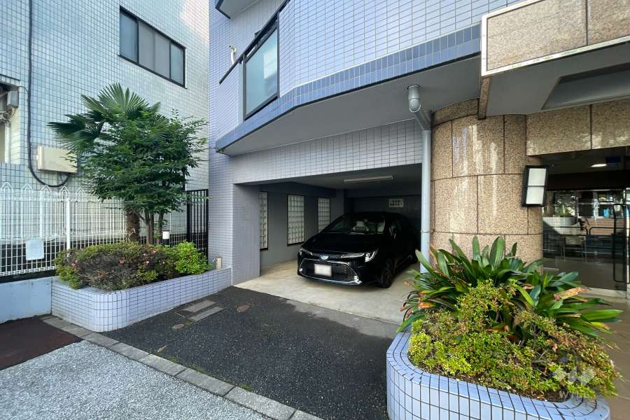 敷地内駐車場（屋外平面式）