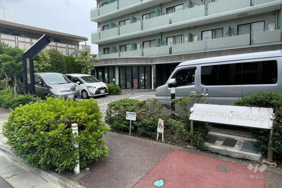 敷地入り口