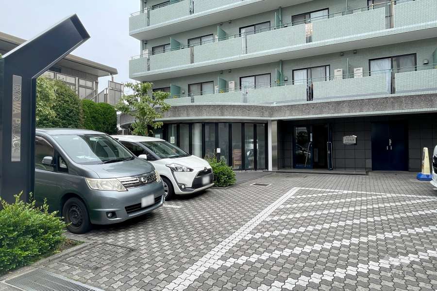 敷地内駐車場（屋外平面式）