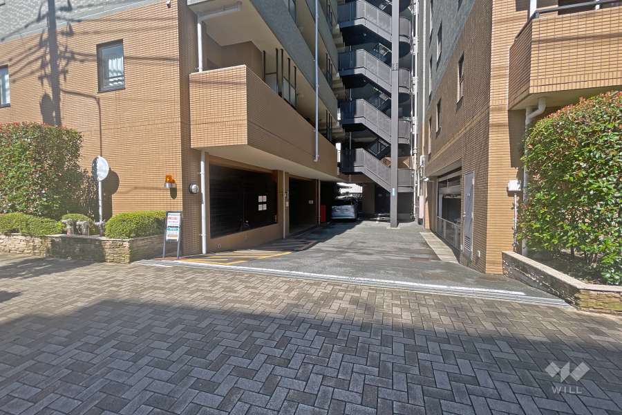 駐車場の出入り口