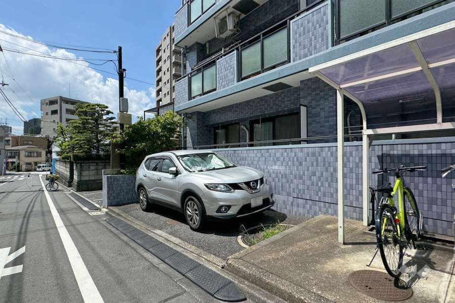 敷地内駐車場（屋外平面式）