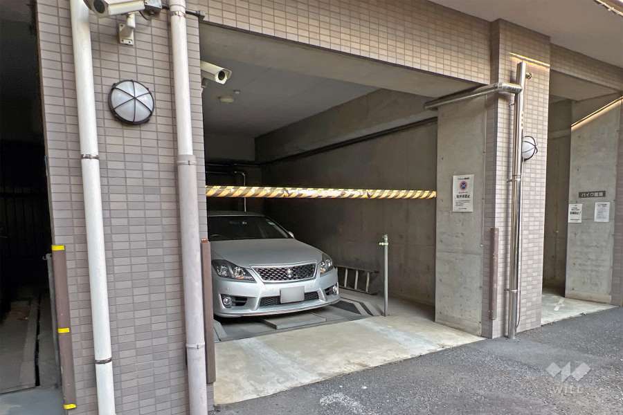 敷地内駐車場（屋内機械式）
