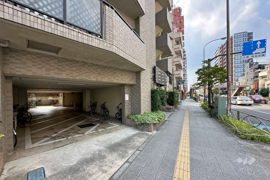 駐車場の出入り口