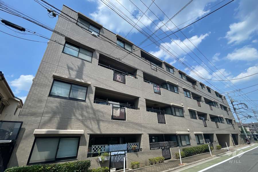 アルブル高島平の外観（南西側から）