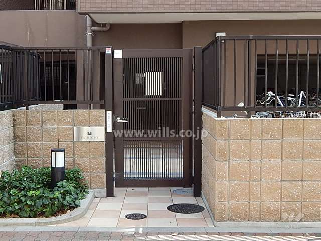 駐輪場出入り口