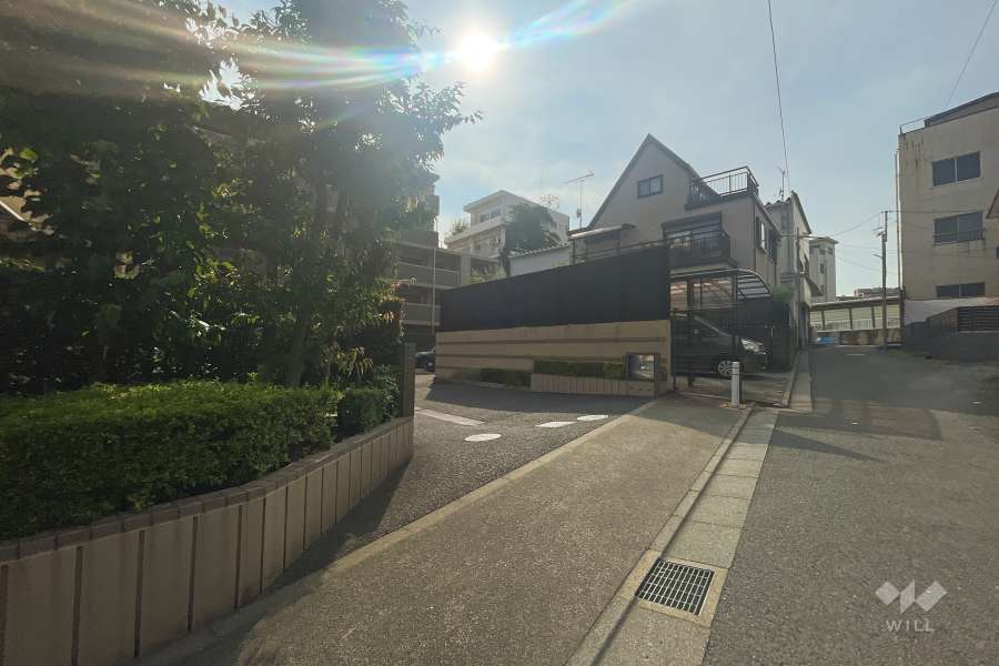 駐車場の出入り口