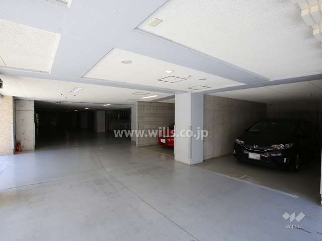 敷地内駐車場（屋内平面式）