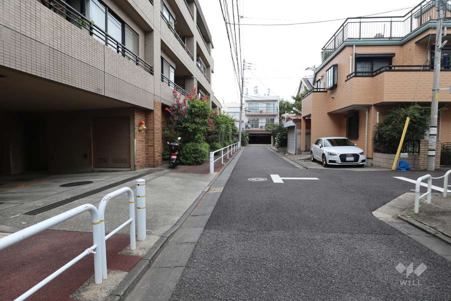 敷地東側の前面道路　