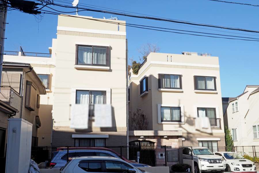 アリーナ赤塚の外観（南西側から）