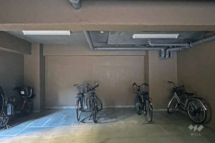 屋内に設けられた駐輪場