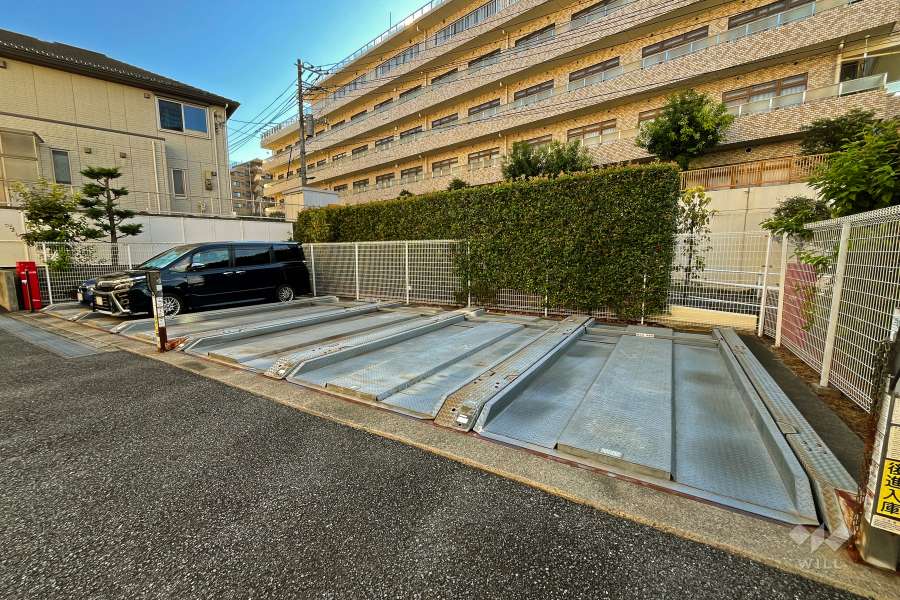 敷地内駐車場（屋外機械式）