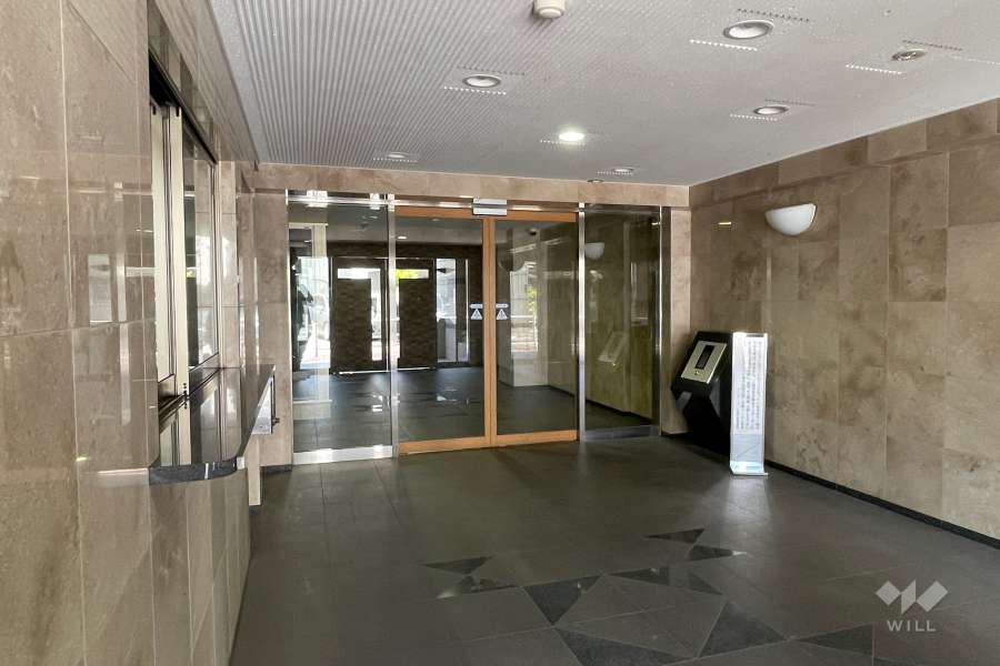 エントランスはオートロック付きです。