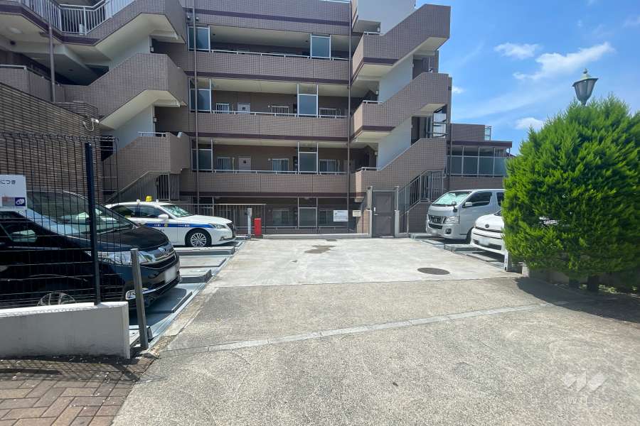 敷地内駐車場（屋外機械式）