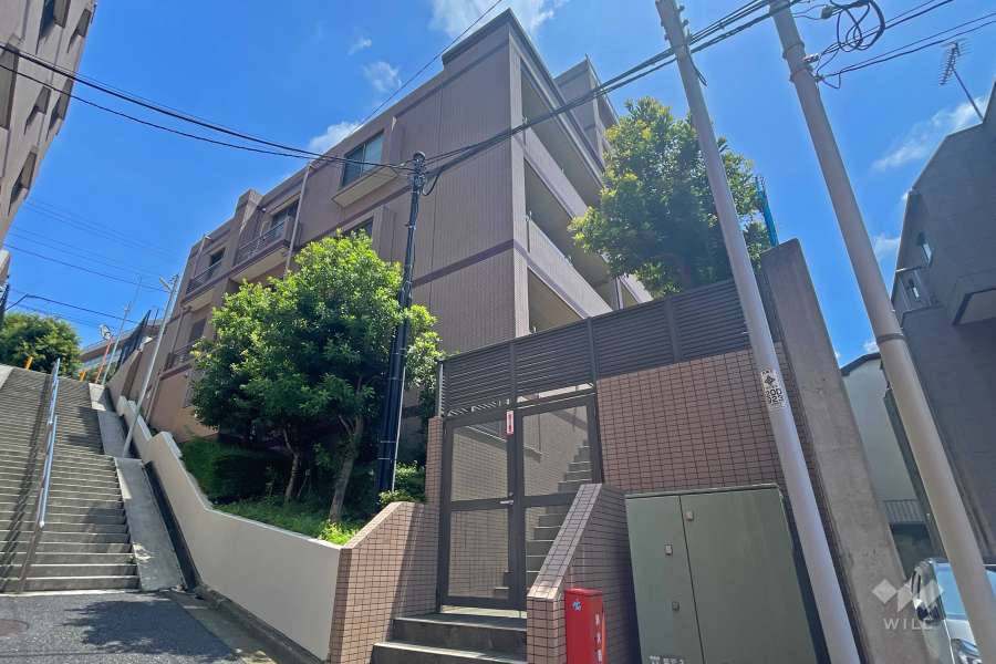 パレステージ東武練馬台東館の外観（南西側から）