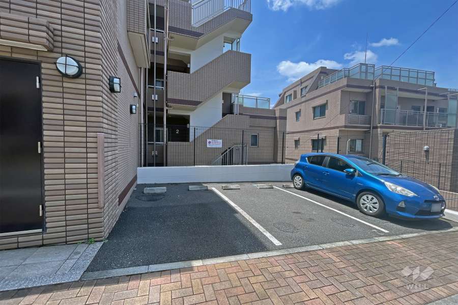 敷地内駐車場（屋外平面式）